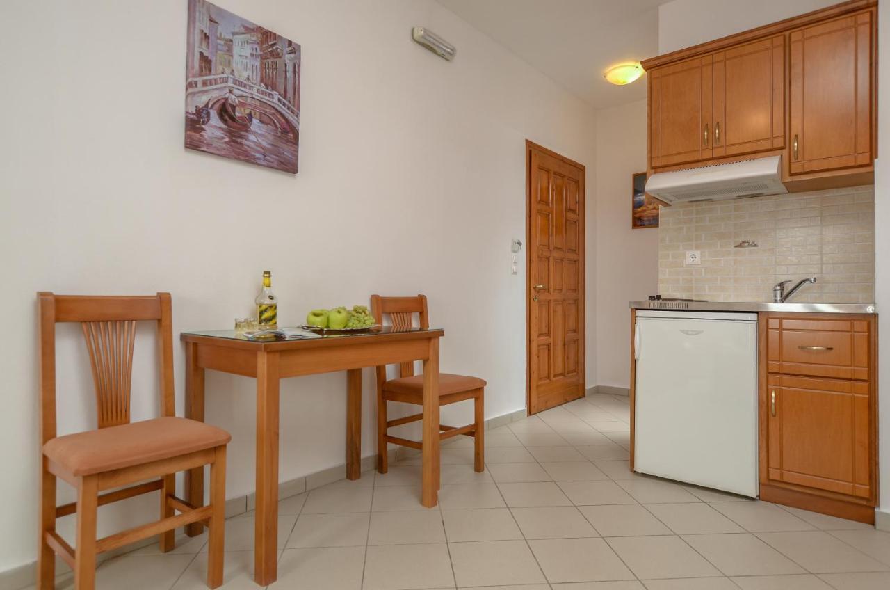 Dolphin Appartement Agia Anna (Naxos)